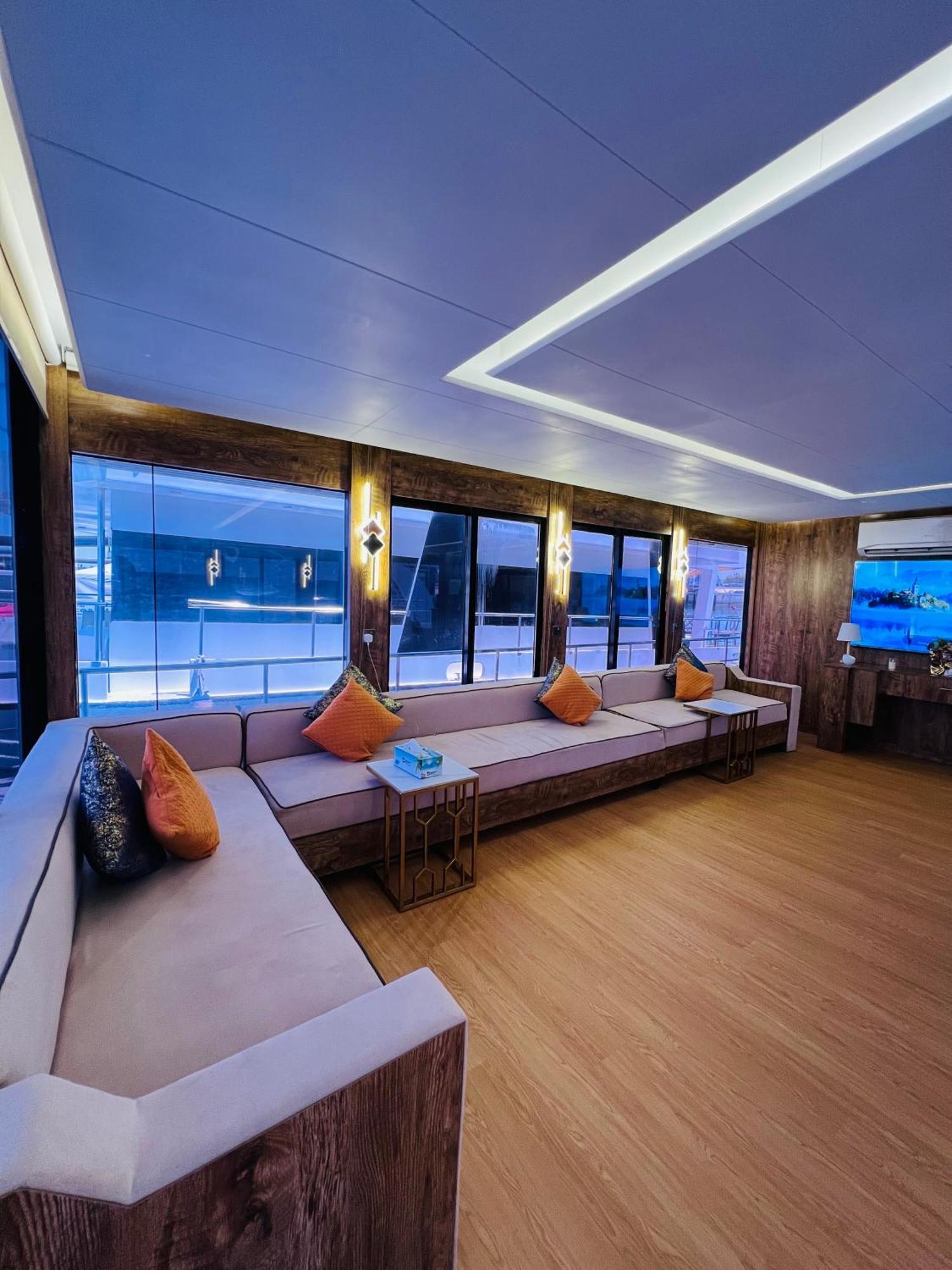 Royal Boat Marine Abu Dhabi